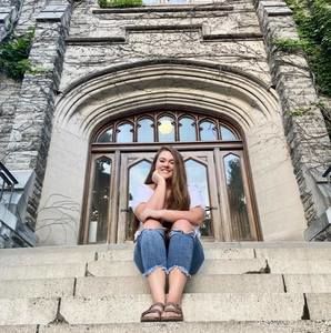 Meet your Posher, Amelia